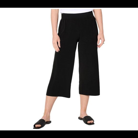 Susan Graver Women's Knit Wide Leg Capri Pants with Smocking Black - Regular - Picture 1 of 1